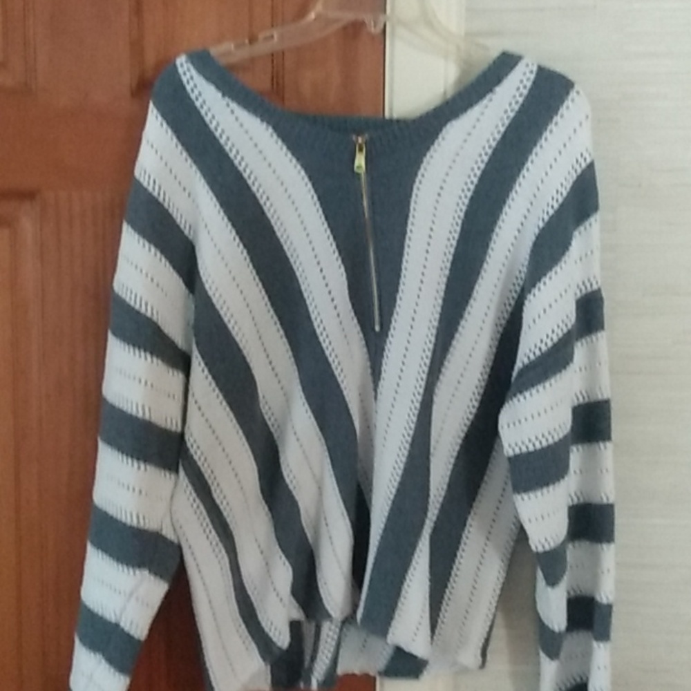 Miss look sweater blue and white knit